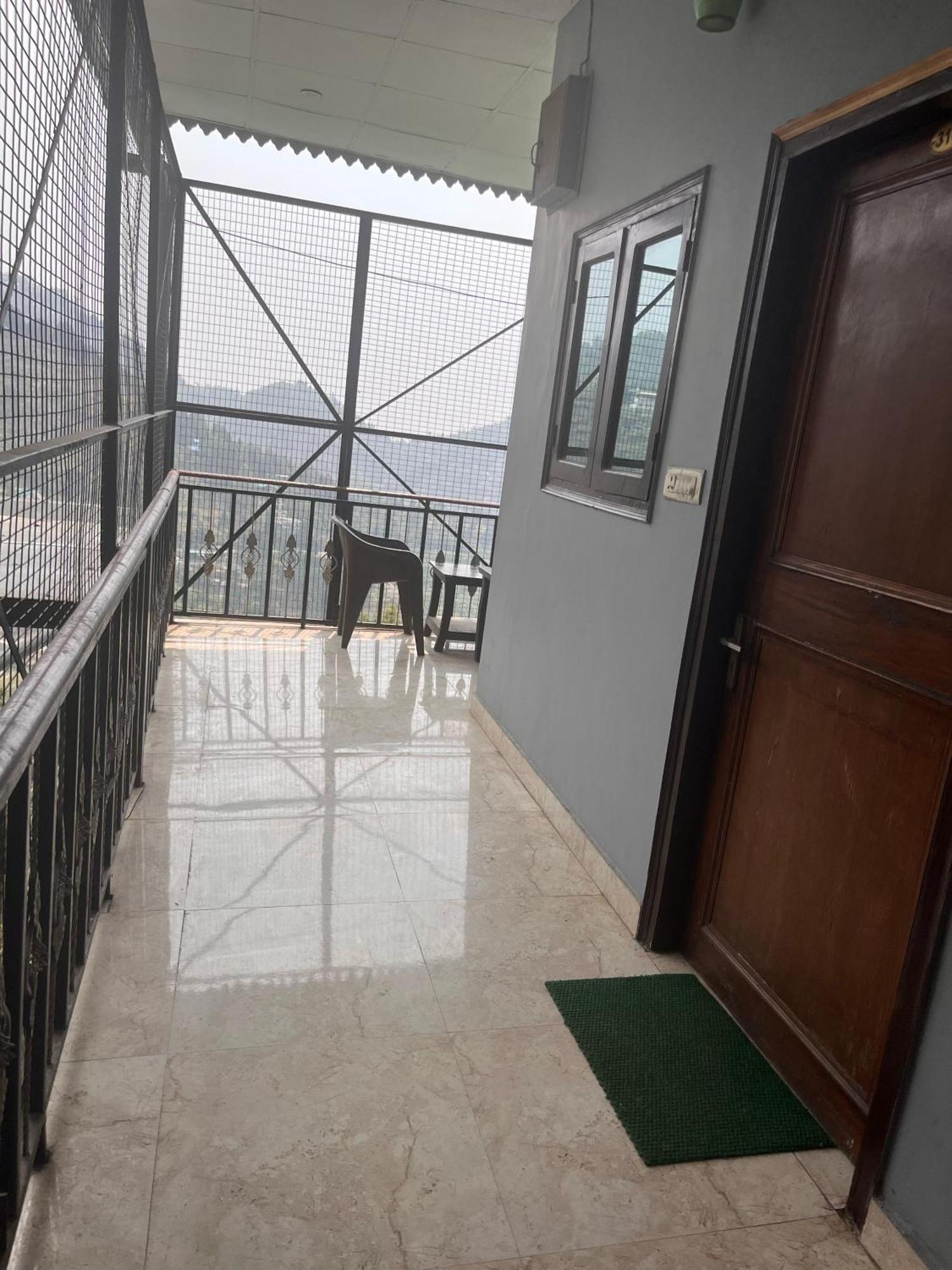 Royal Hill Inn Mussoorie Exteriér fotografie