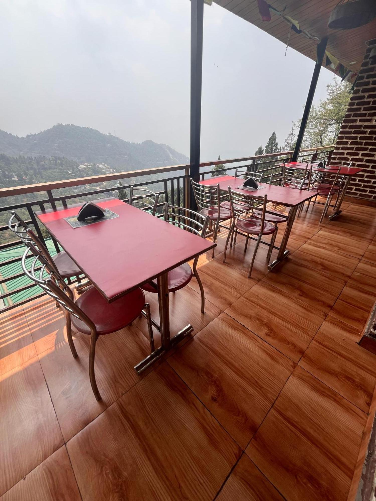 Royal Hill Inn Mussoorie Exteriér fotografie