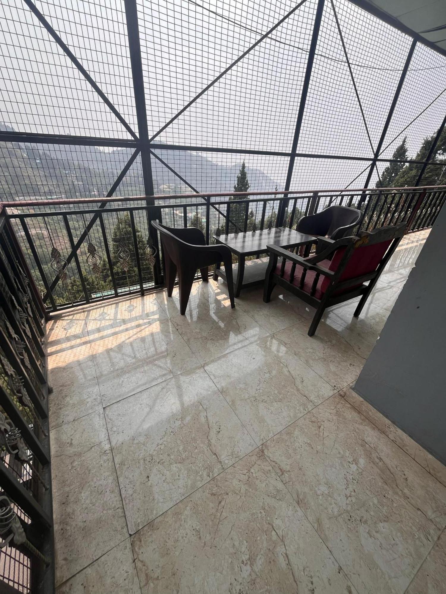 Royal Hill Inn Mussoorie Exteriér fotografie